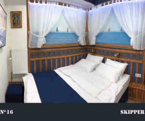 ⚓ Deluxe Quadruple Cabin - No Window ⭐ 